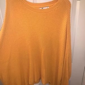Hollister knit oversized sweater yellow